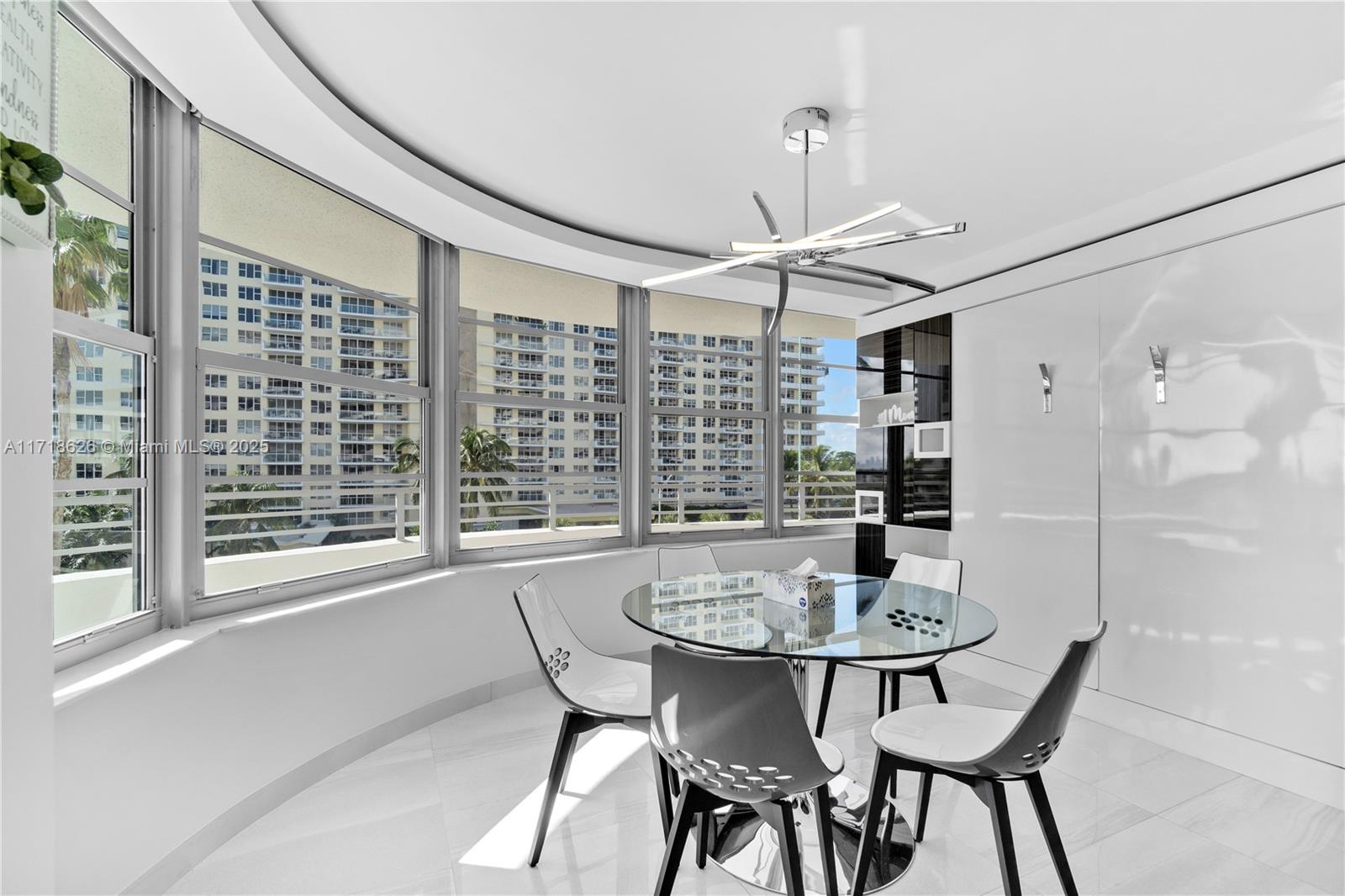 5555 Collins Ave # 5A