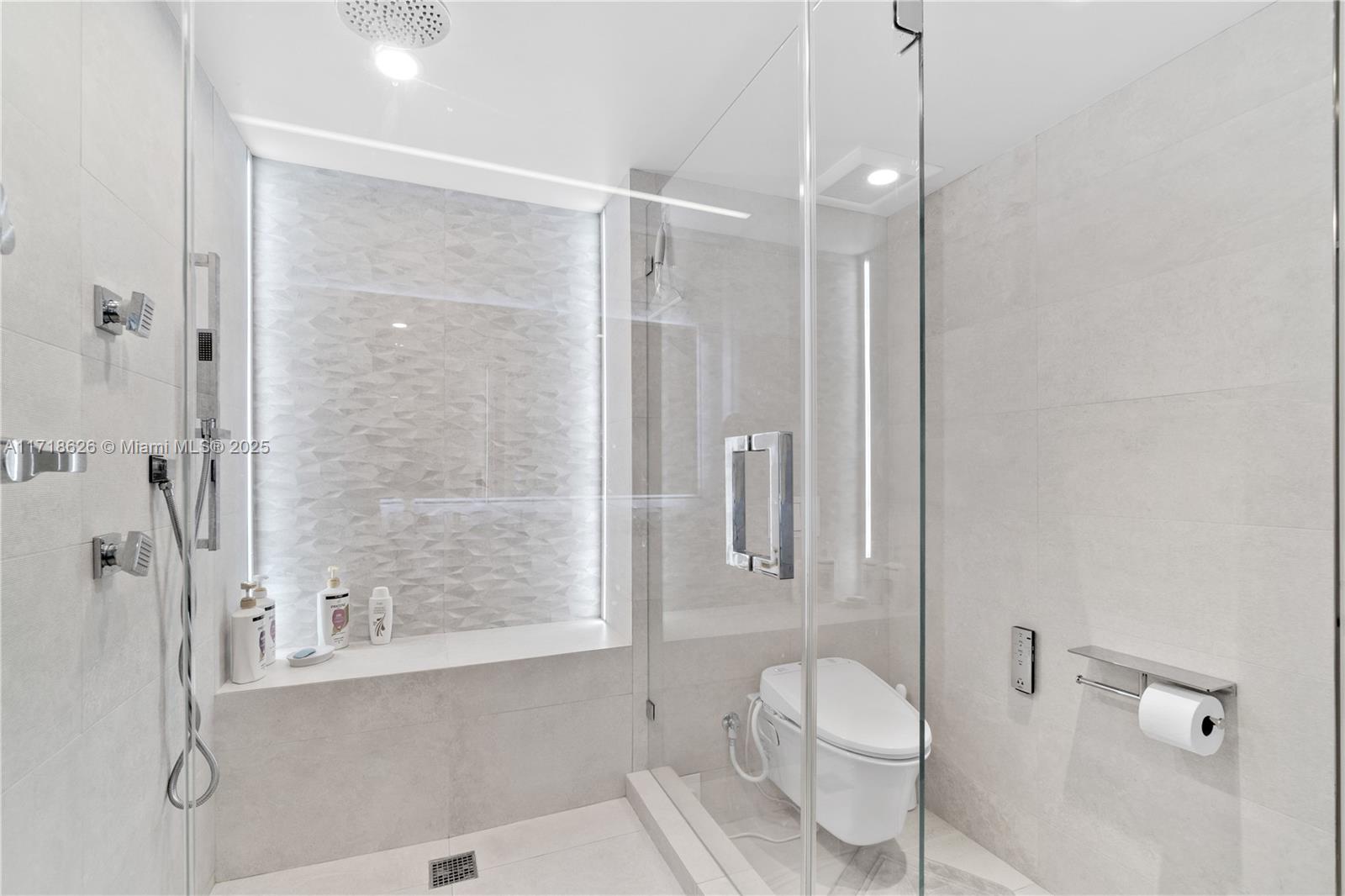 5555 Collins Ave # 5A