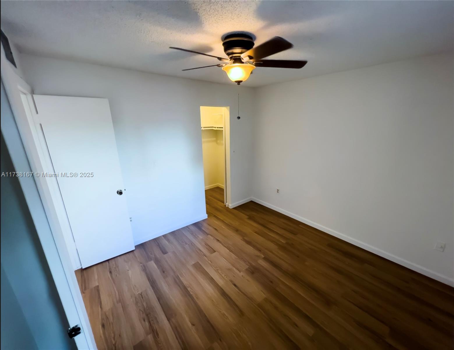 1150 Collins Ave # 405