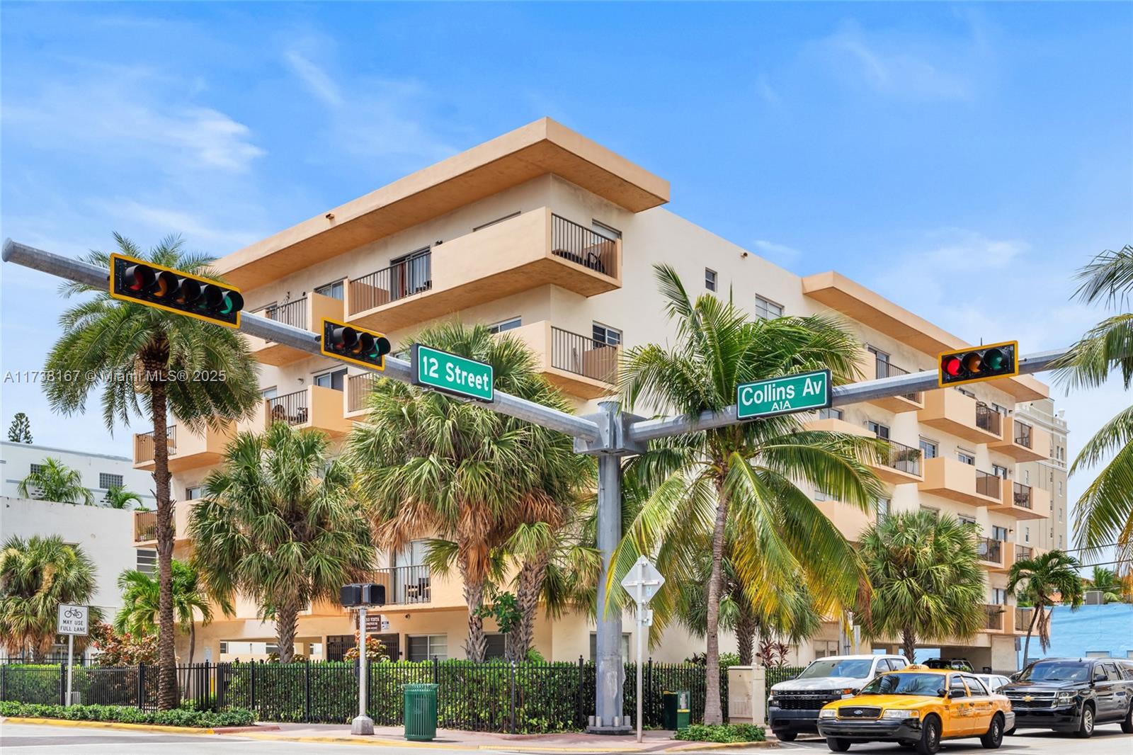 1150 Collins Ave # 405