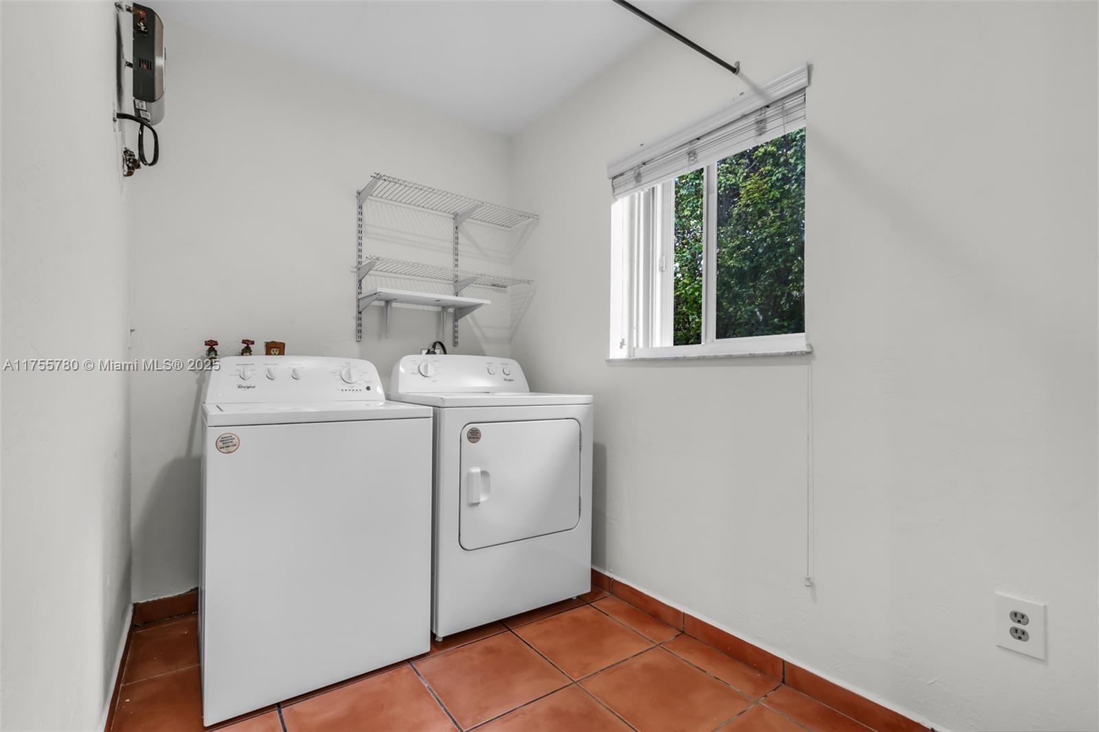 6830 SW 50th Ter