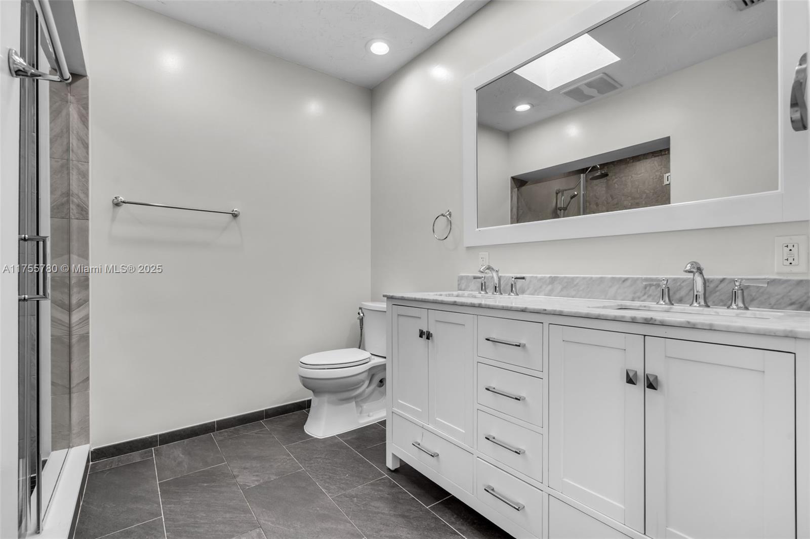 6830 SW 50th Ter