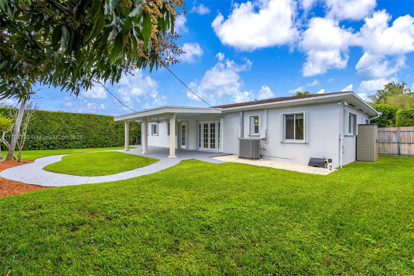 6830 SW 50th Ter