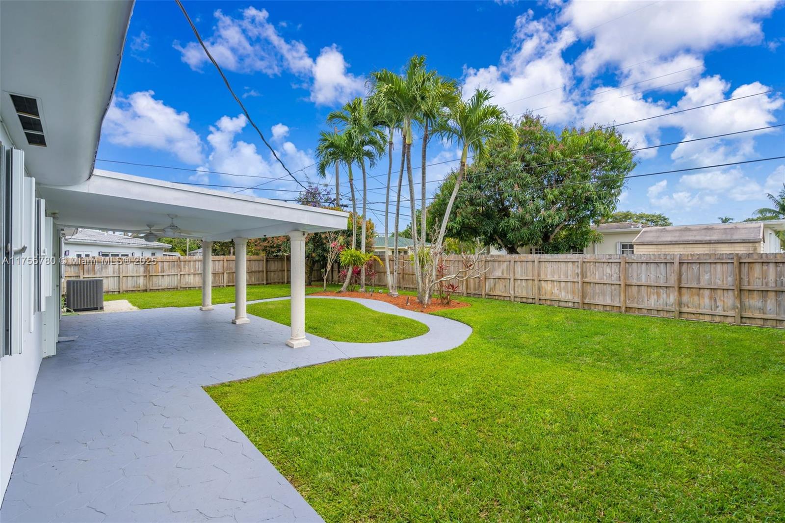 6830 SW 50th Ter
