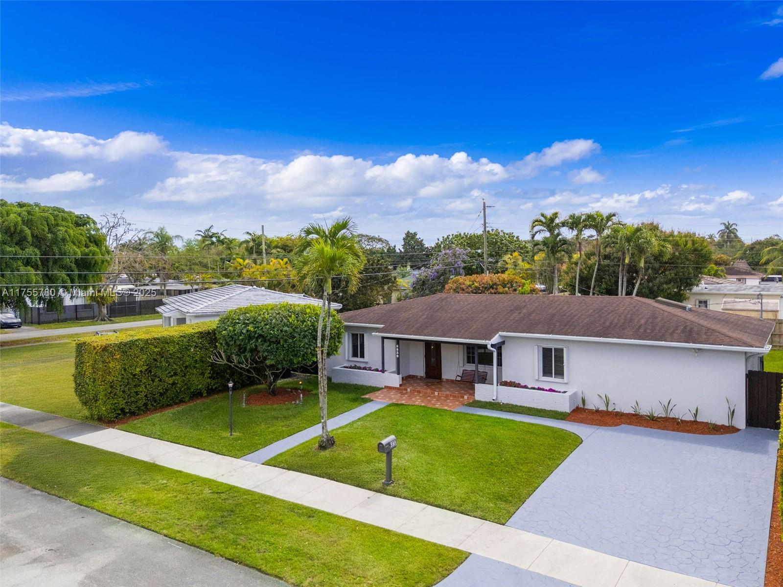 6830 SW 50th Ter