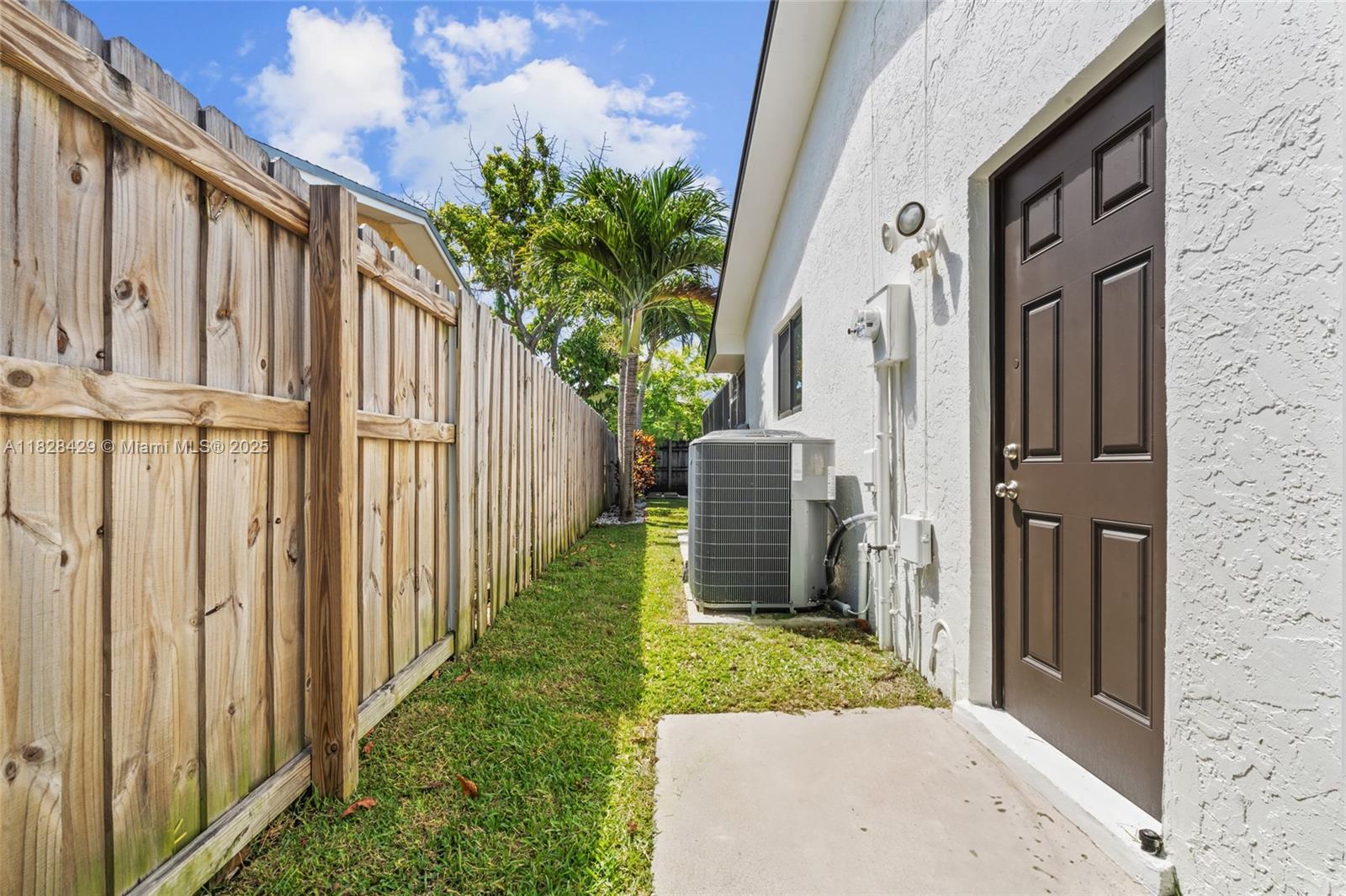 20175 SW 89th Ct