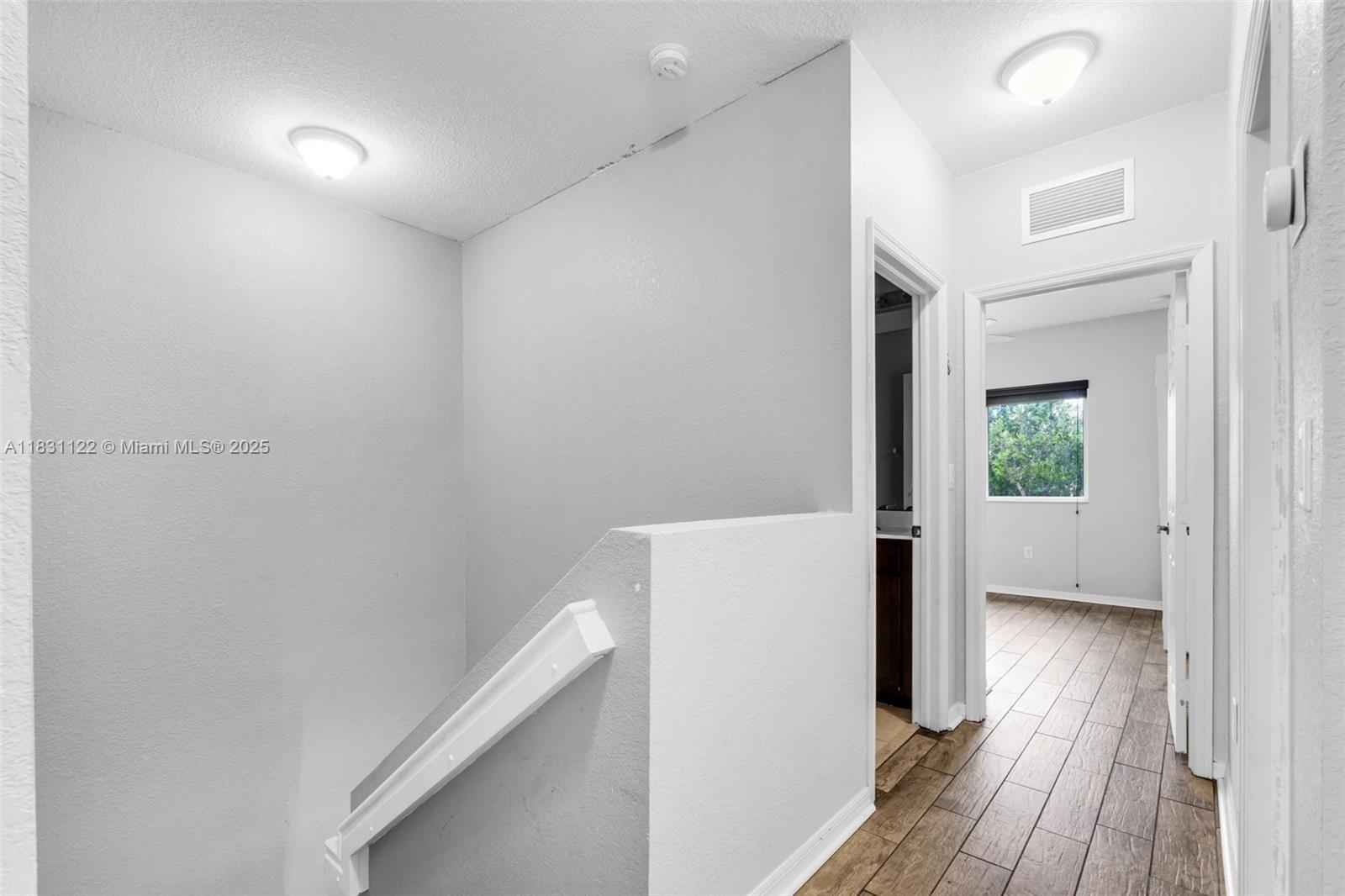2345 SE 16th Pl