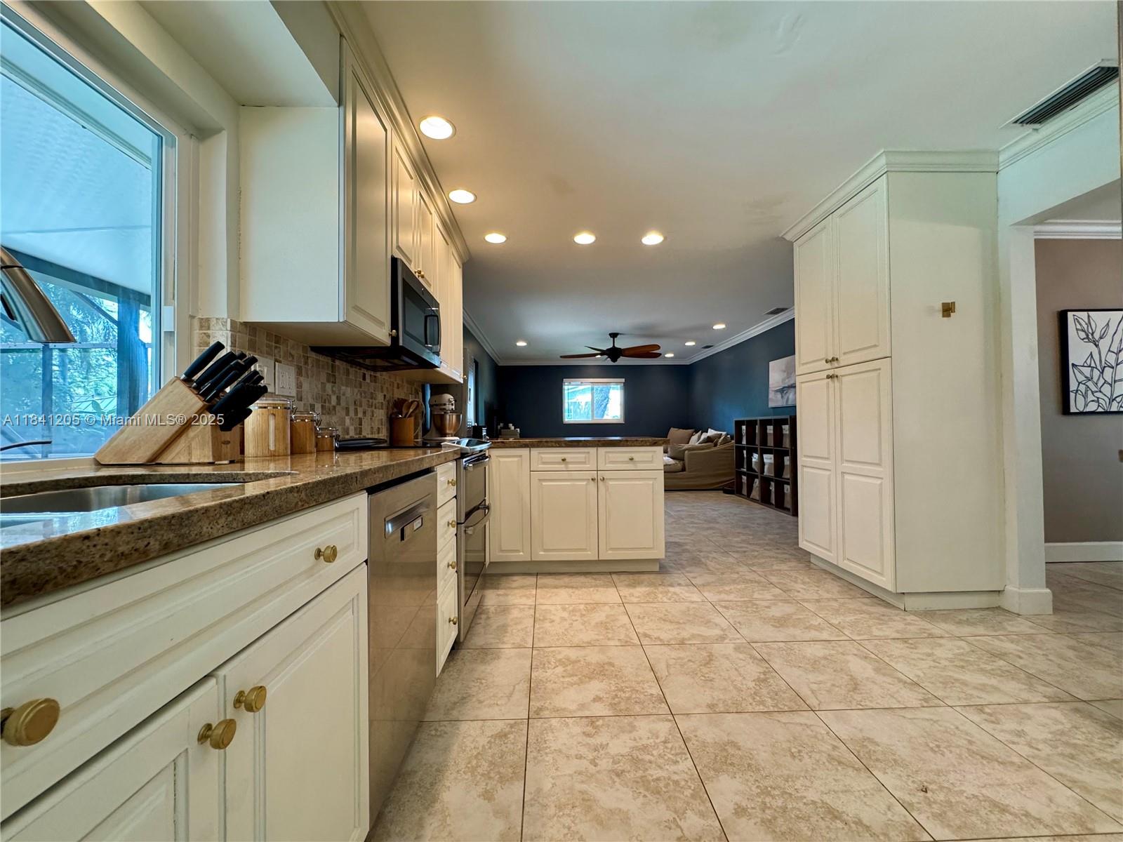 7450 SW 165th Ter