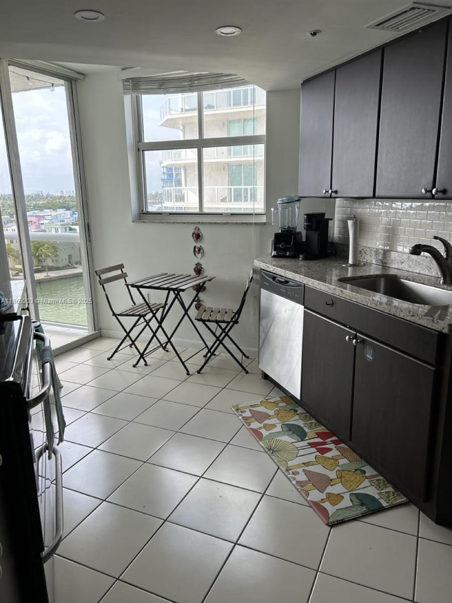 5880 Collins Ave # 1007