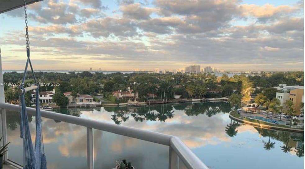 5880 Collins Ave # 1007