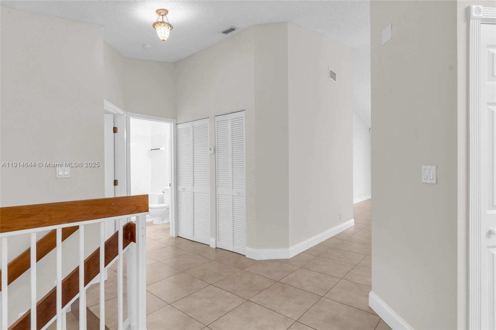 15563 N Miami Lakeway N