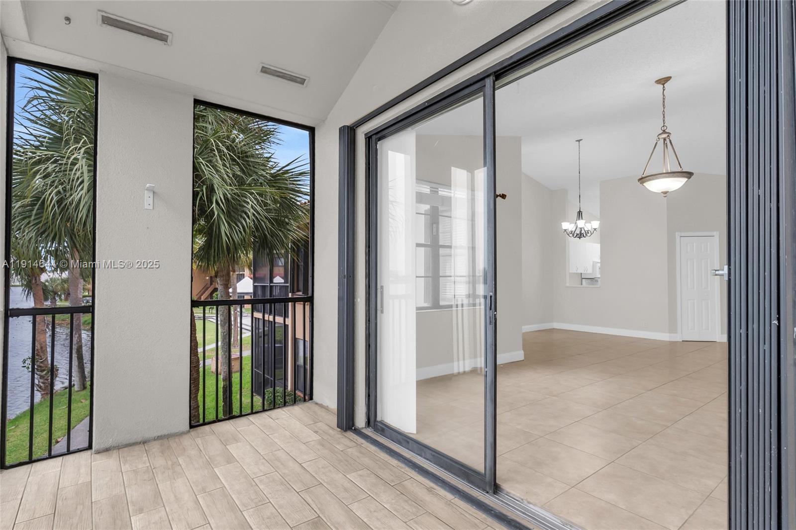 15563 N Miami Lakeway N