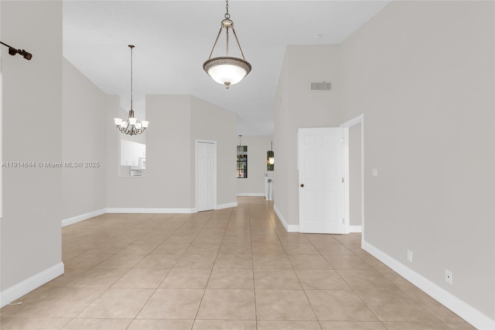 15563 N Miami Lakeway N