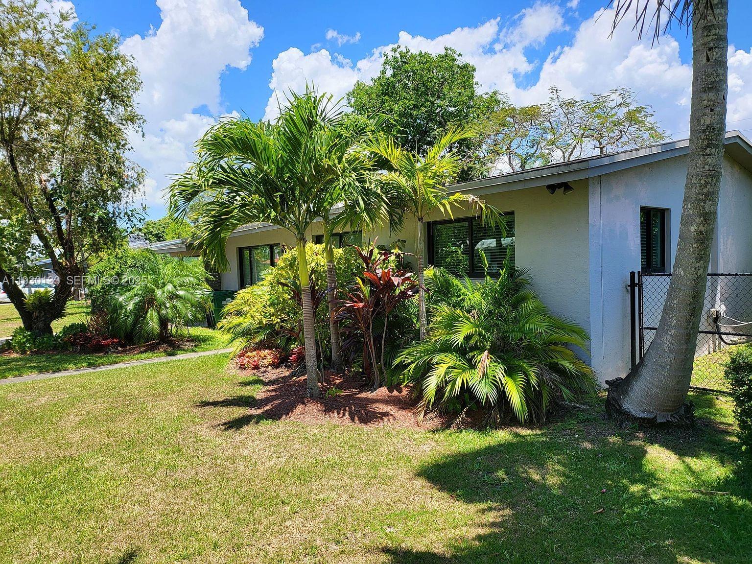 8575 SW 125th St # 8575