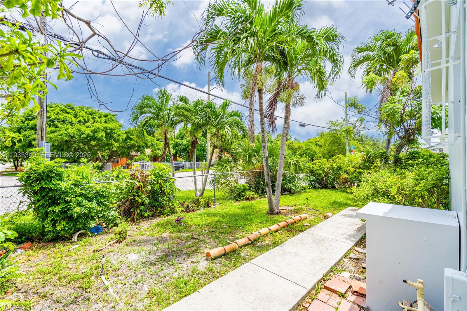 1090 NW 24th Ct # 1090