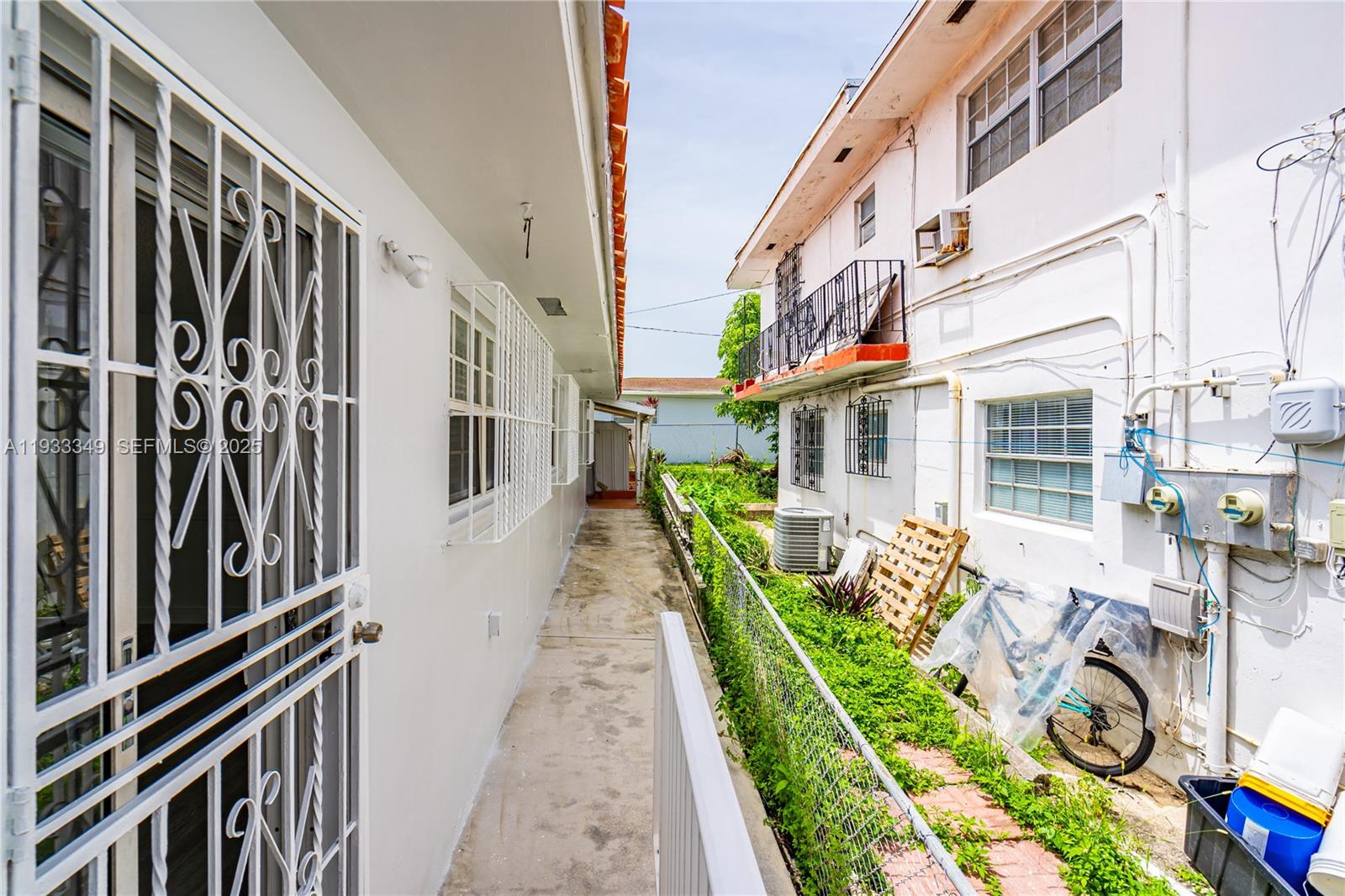 1090 NW 24th Ct # 1090