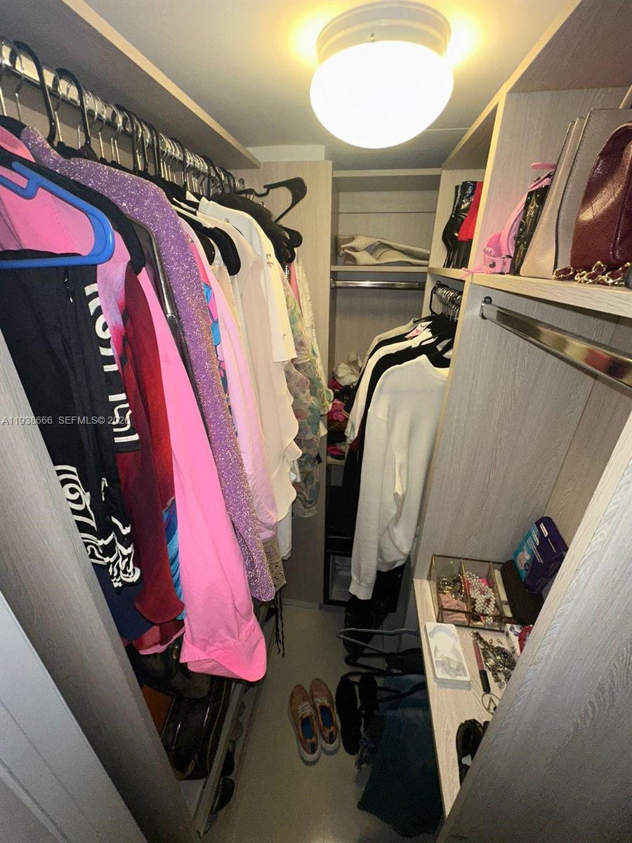 60 SW 13th St # 2422