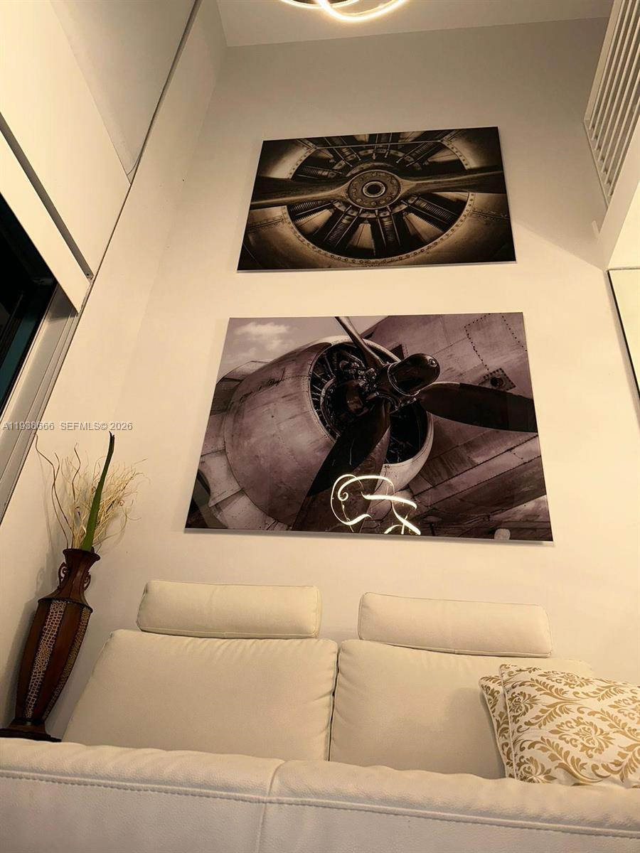 60 SW 13th St # 2422