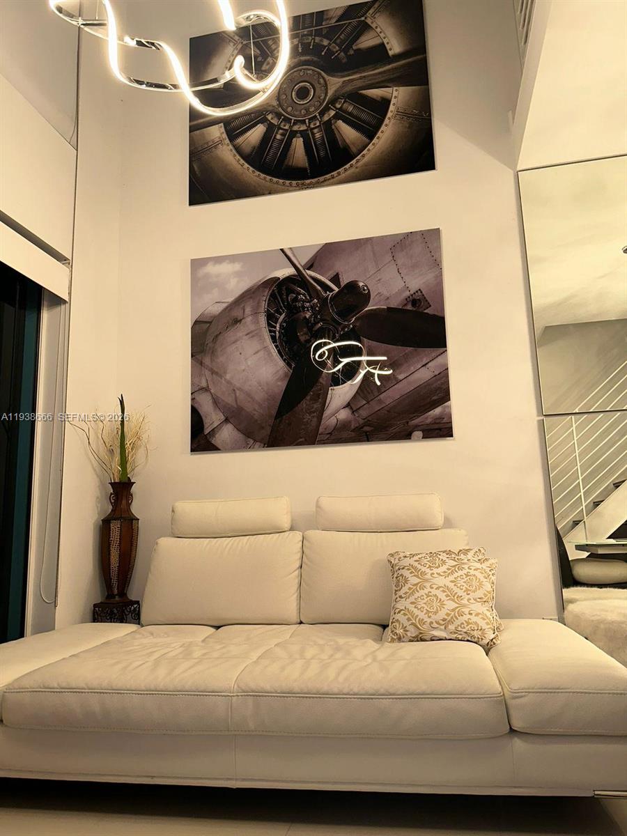 60 SW 13th St # 2422