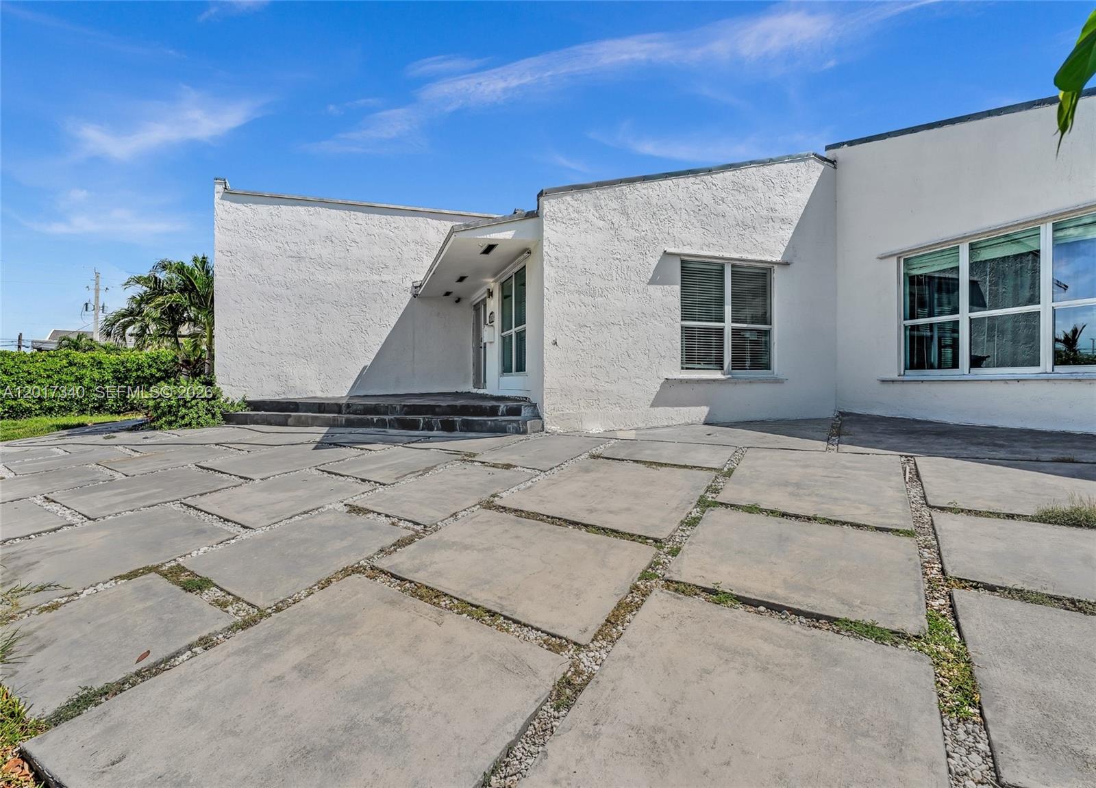 2001 NE 122nd Rd