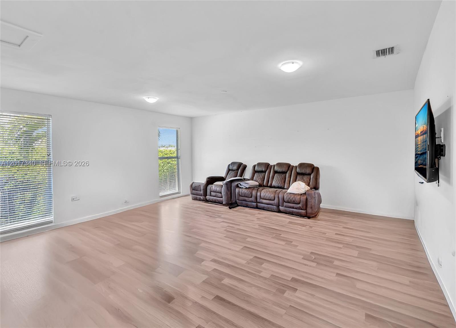 2001 NE 122nd Rd