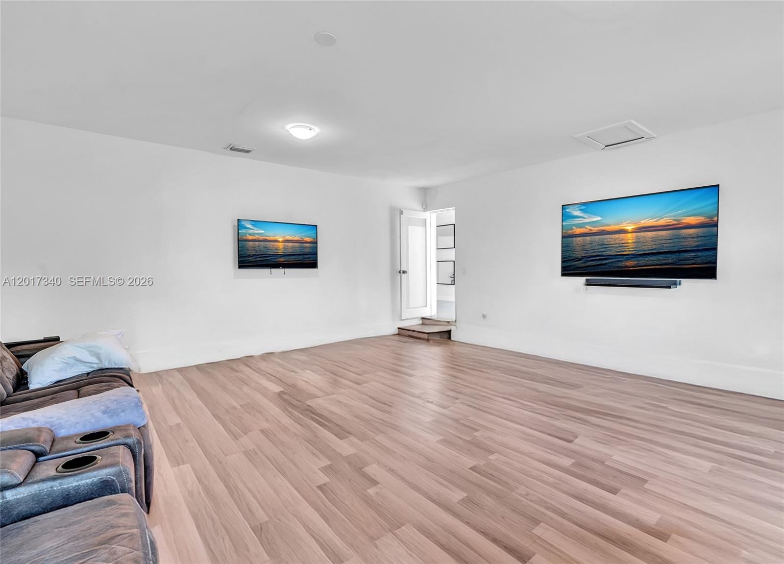 2001 NE 122nd Rd