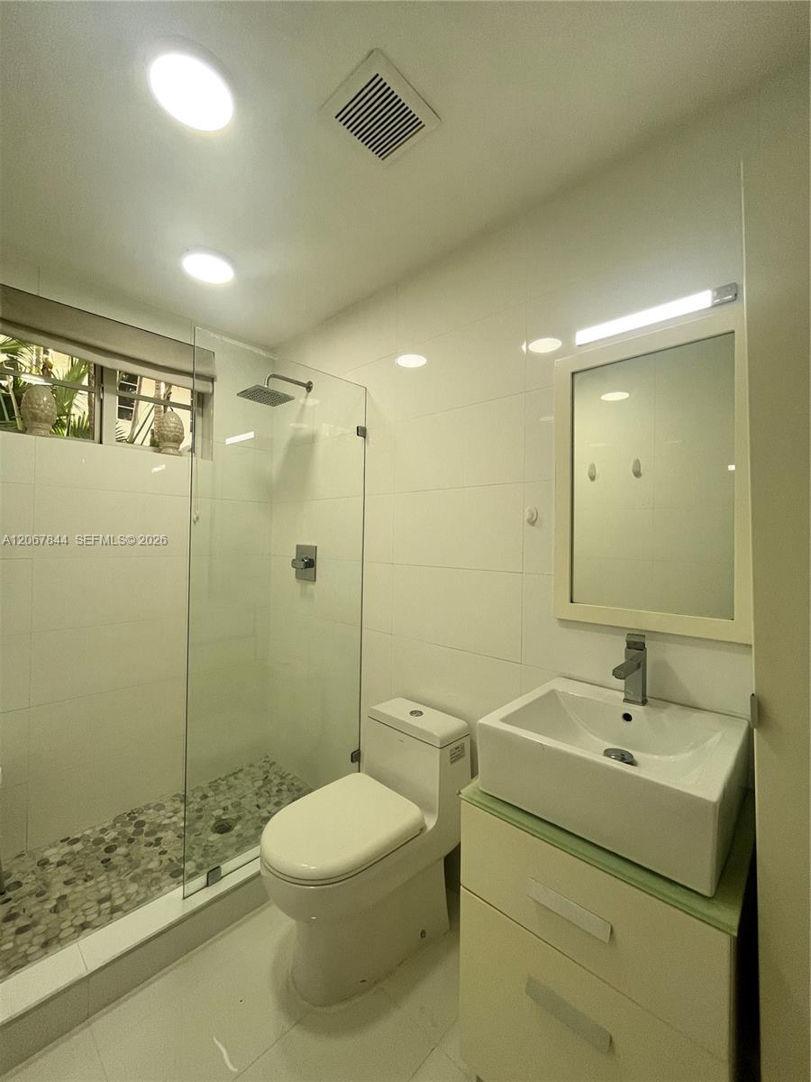 3917 N Meridian Ave # 102
