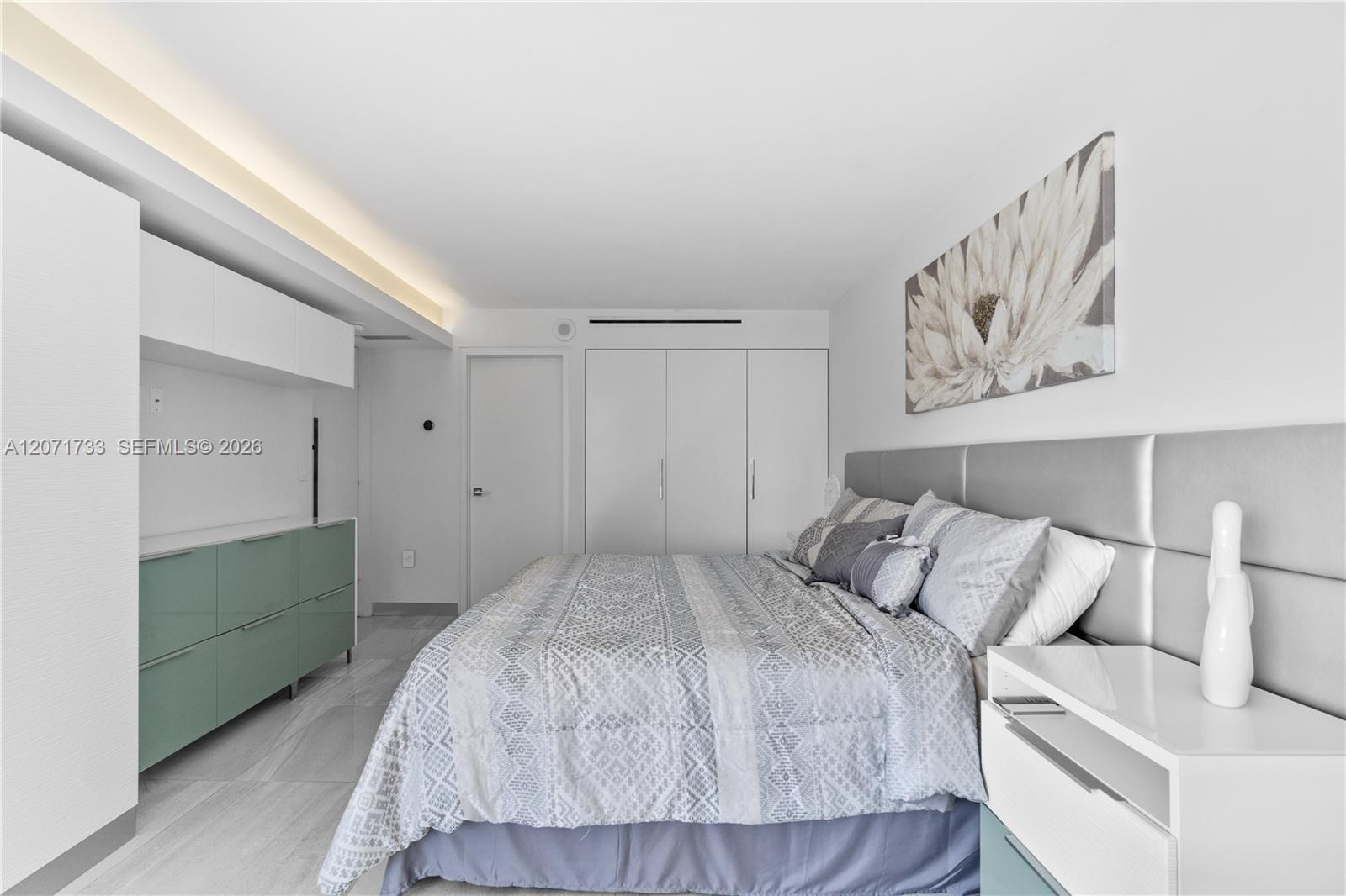 5555 Collins Ave # 5A