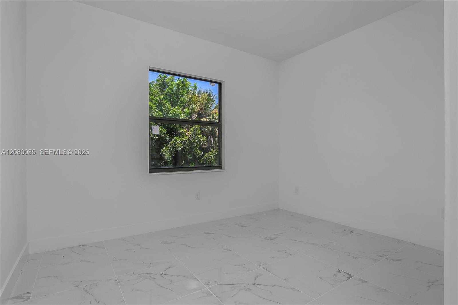 2035 NE 9th Ave
