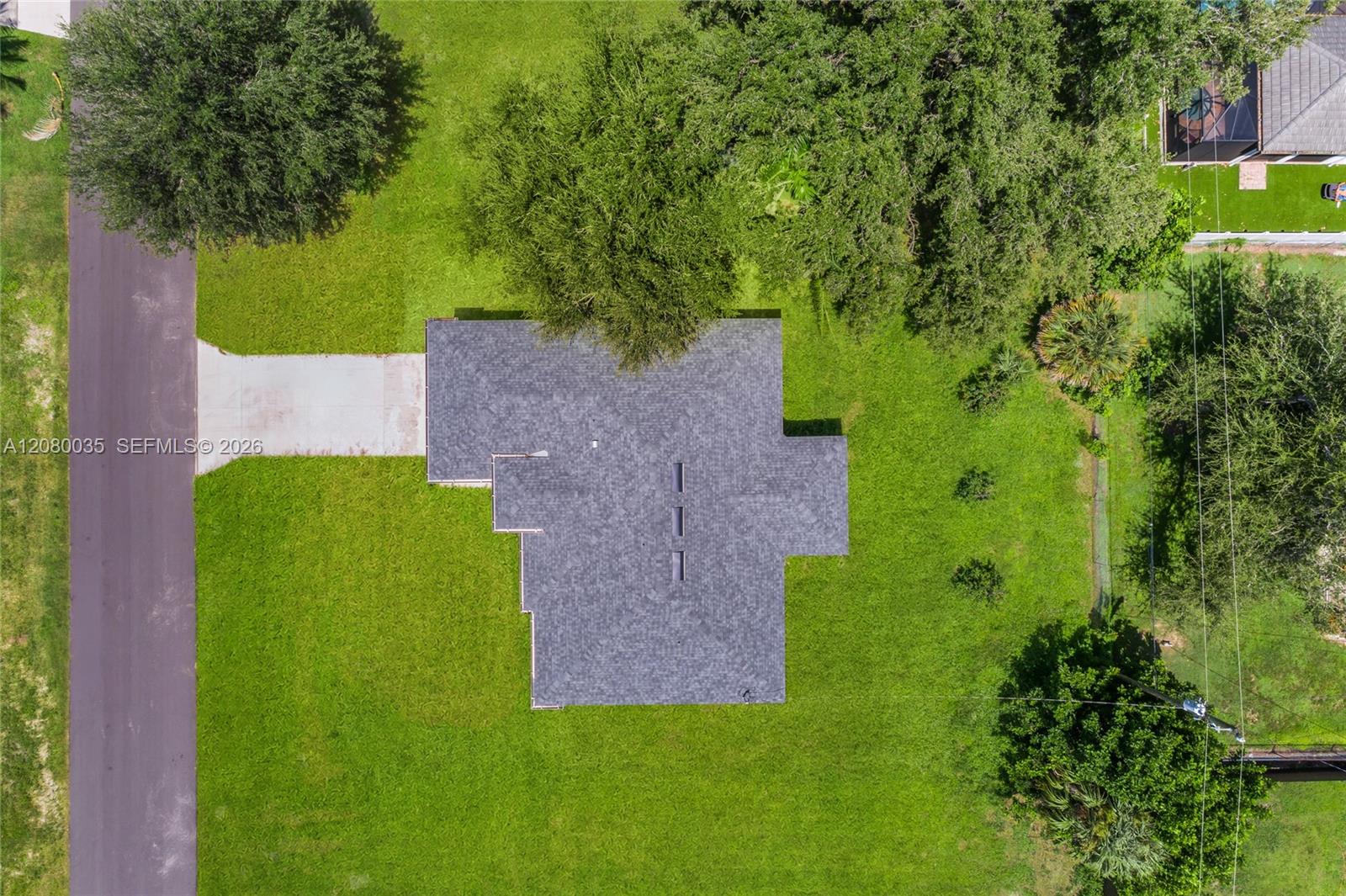 2035 NE 9th Ave
