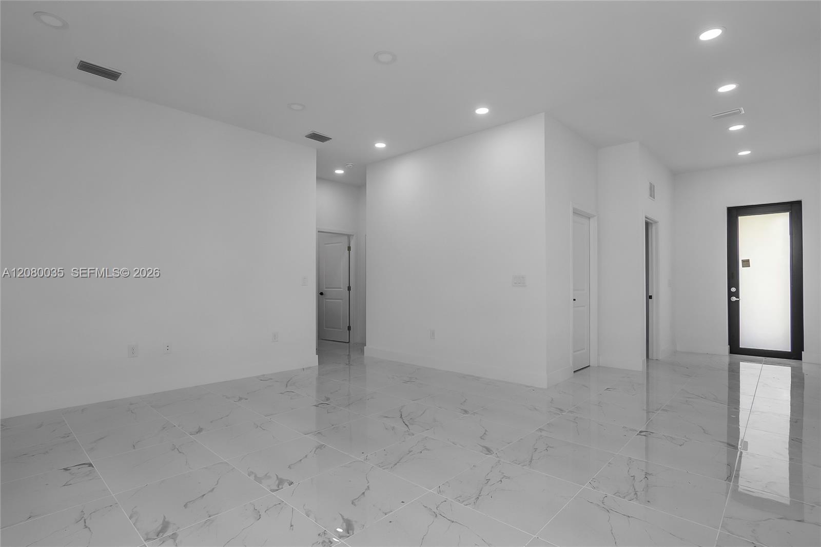 2035 NE 9th Ave