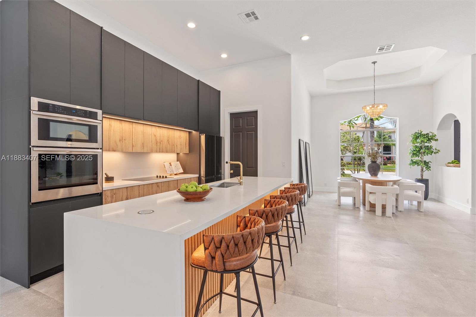 10275 Oak Meadow Lane