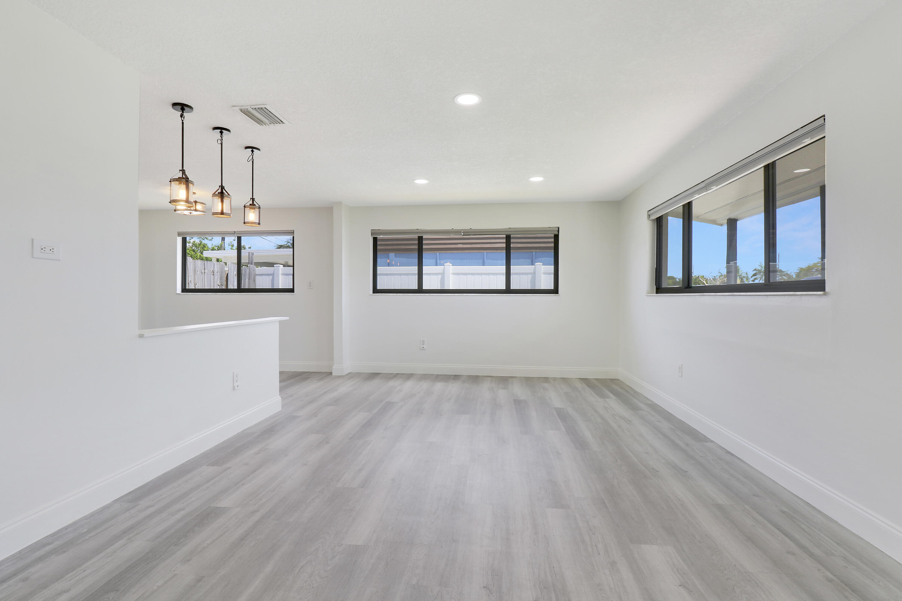 9291 Bloomfield Drive