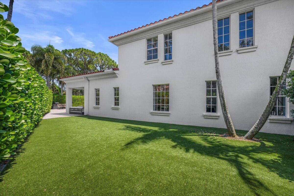 2104 Spring Court