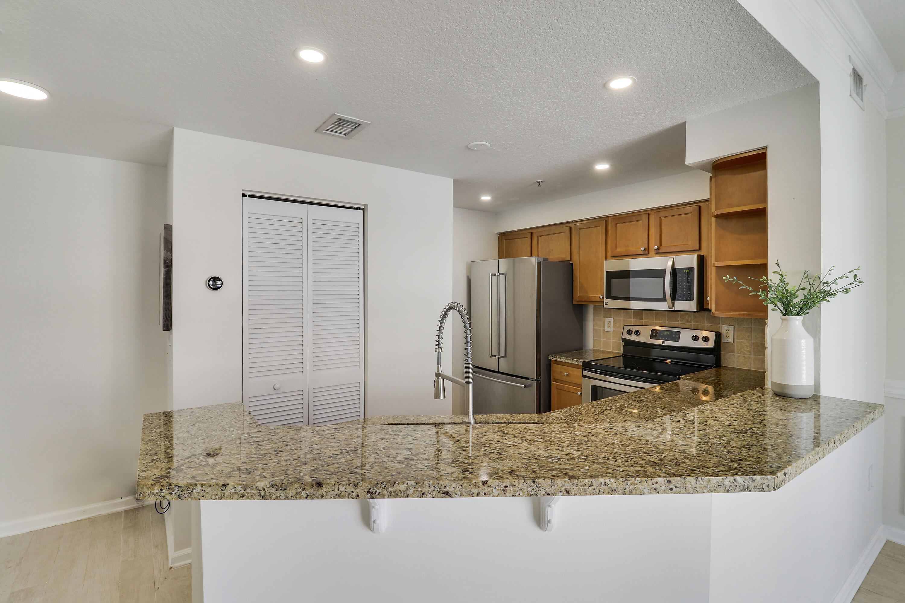 155 Galicia Way 204