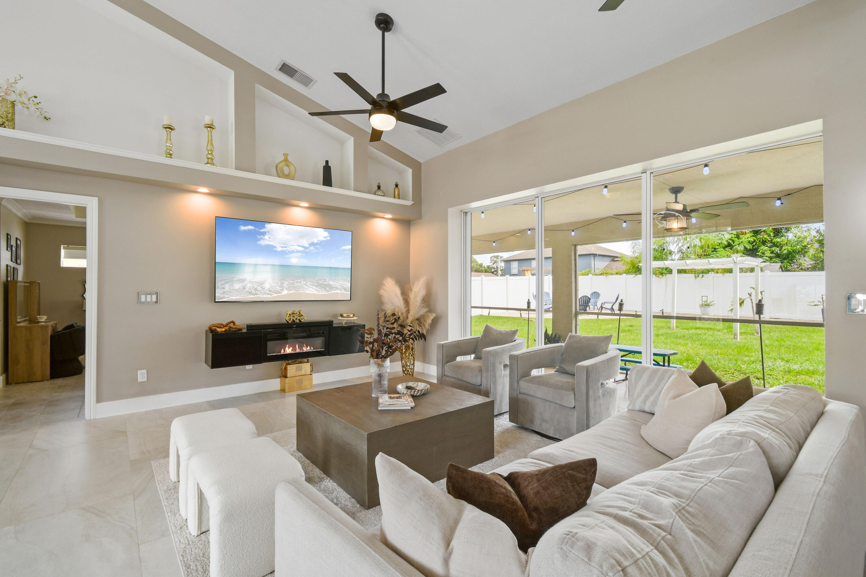1718 SW Penrose Avenue, Port St. Lucie