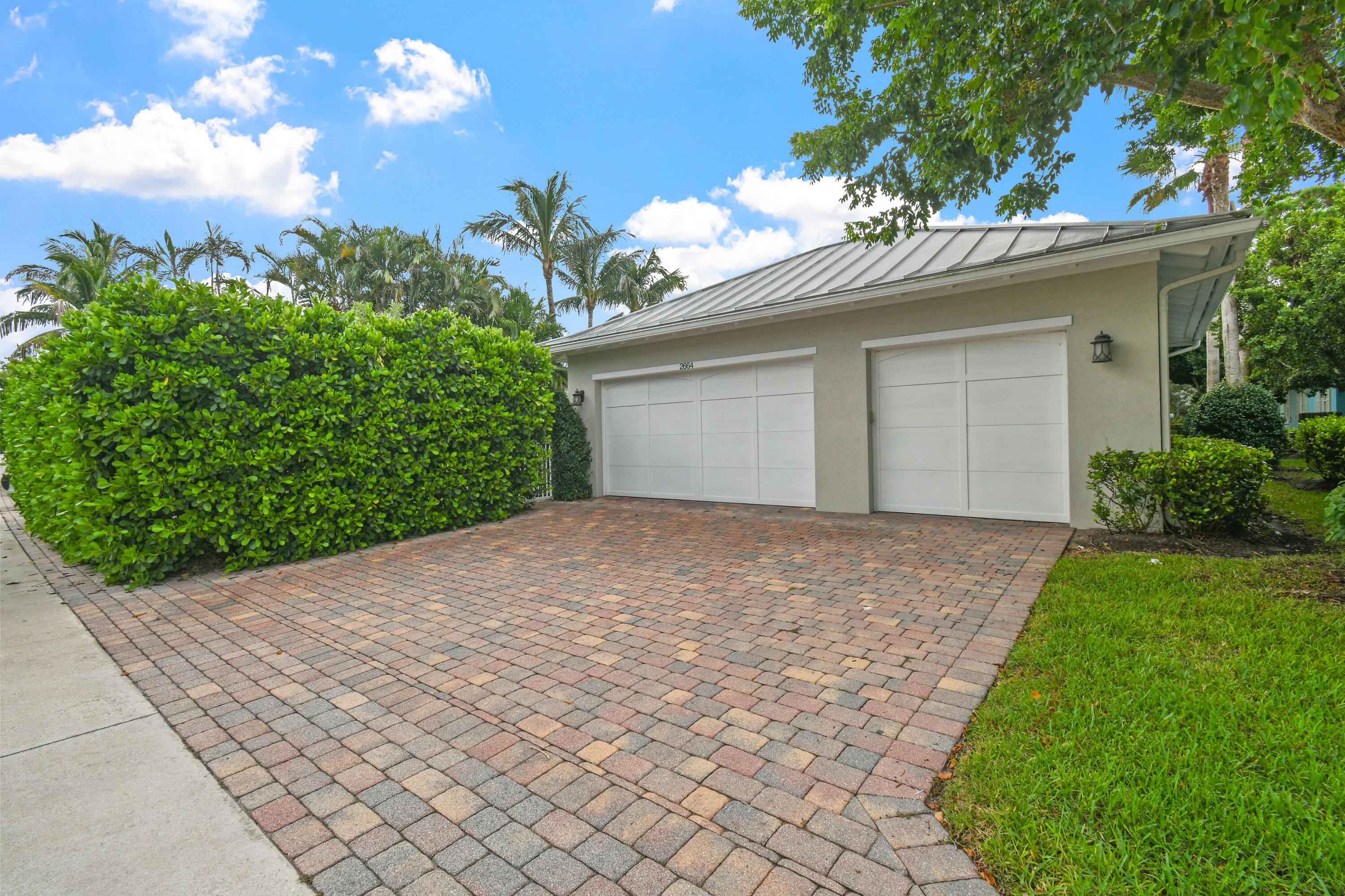 2664 Greenway Drive
