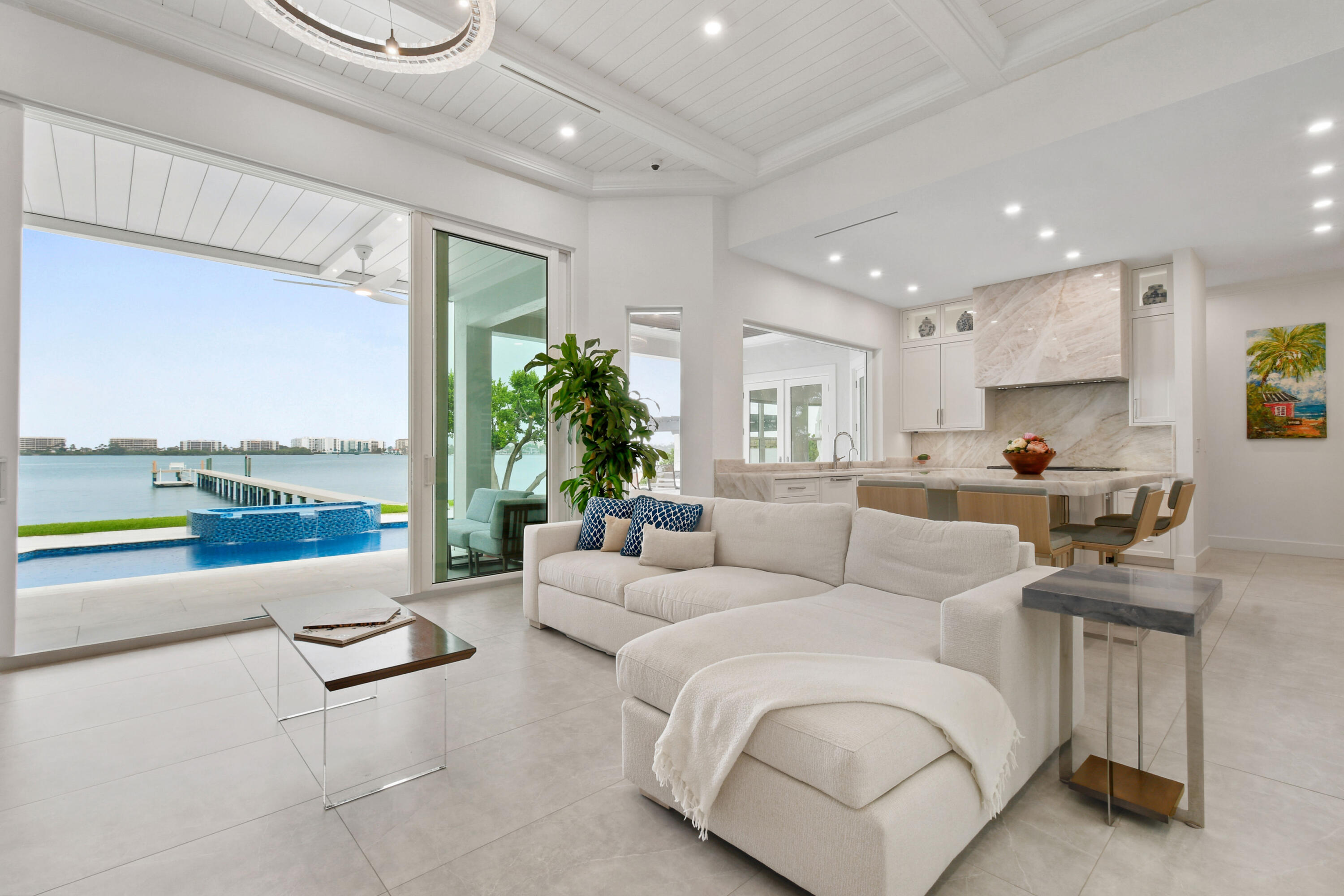3 Lakeside Palms Court