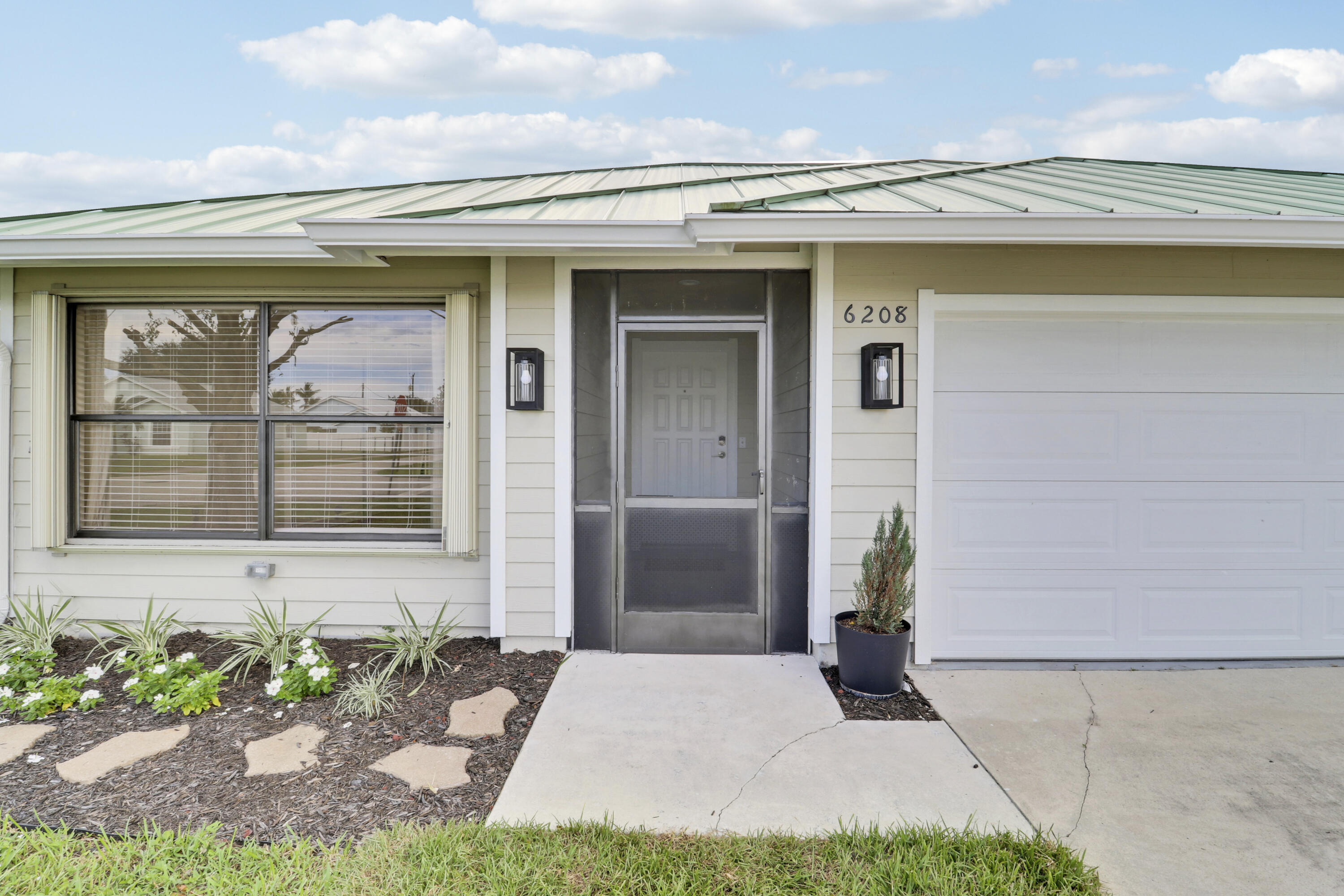6208 MICHAEL Street