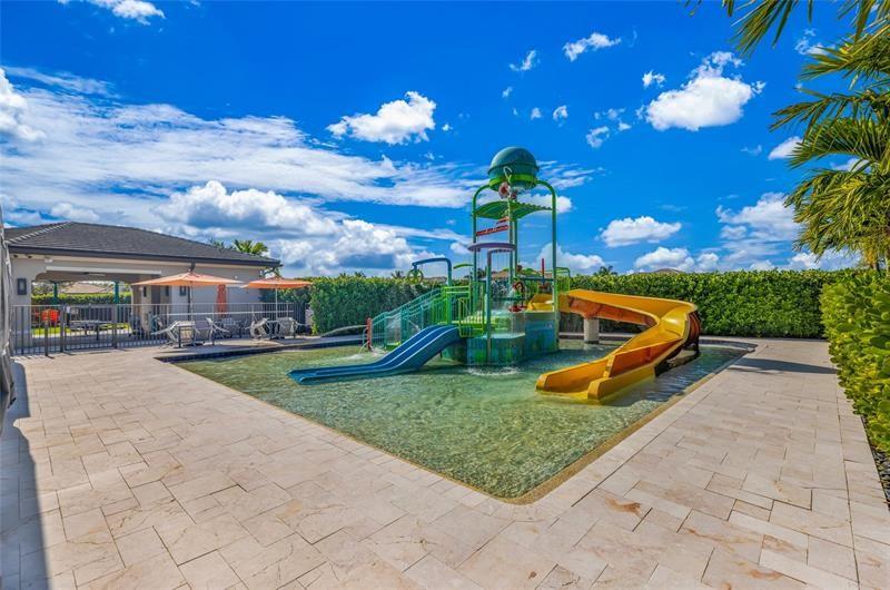 9512 Eden Roc Ct