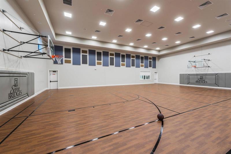 9512 Eden Roc Ct