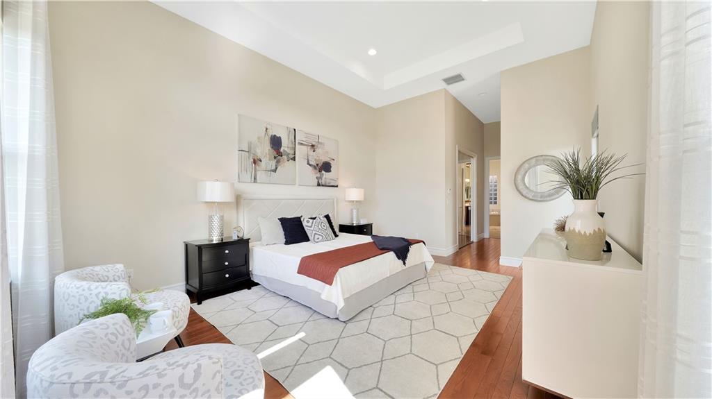 9512 Eden Roc Ct