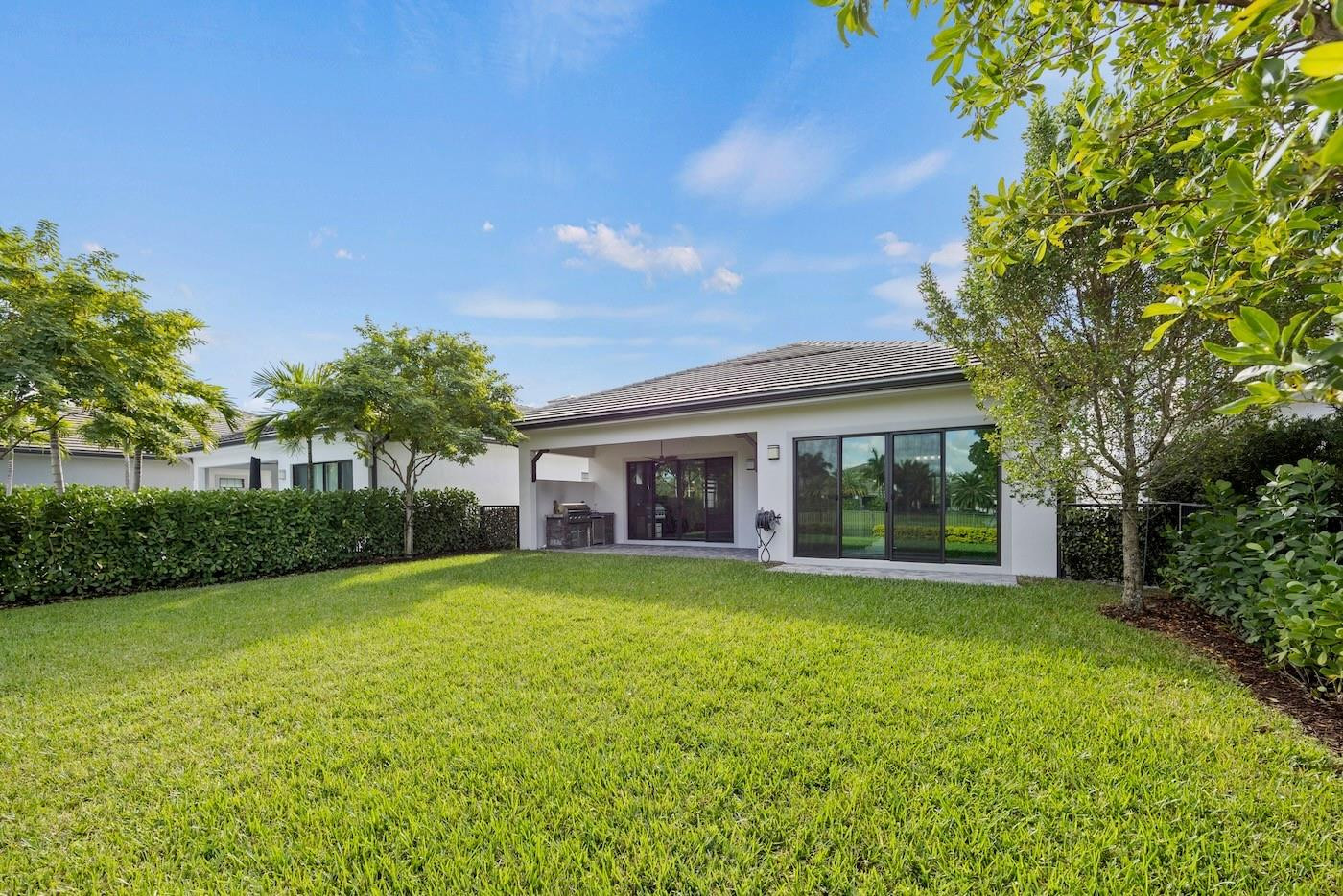 3069 Bellflower Circle