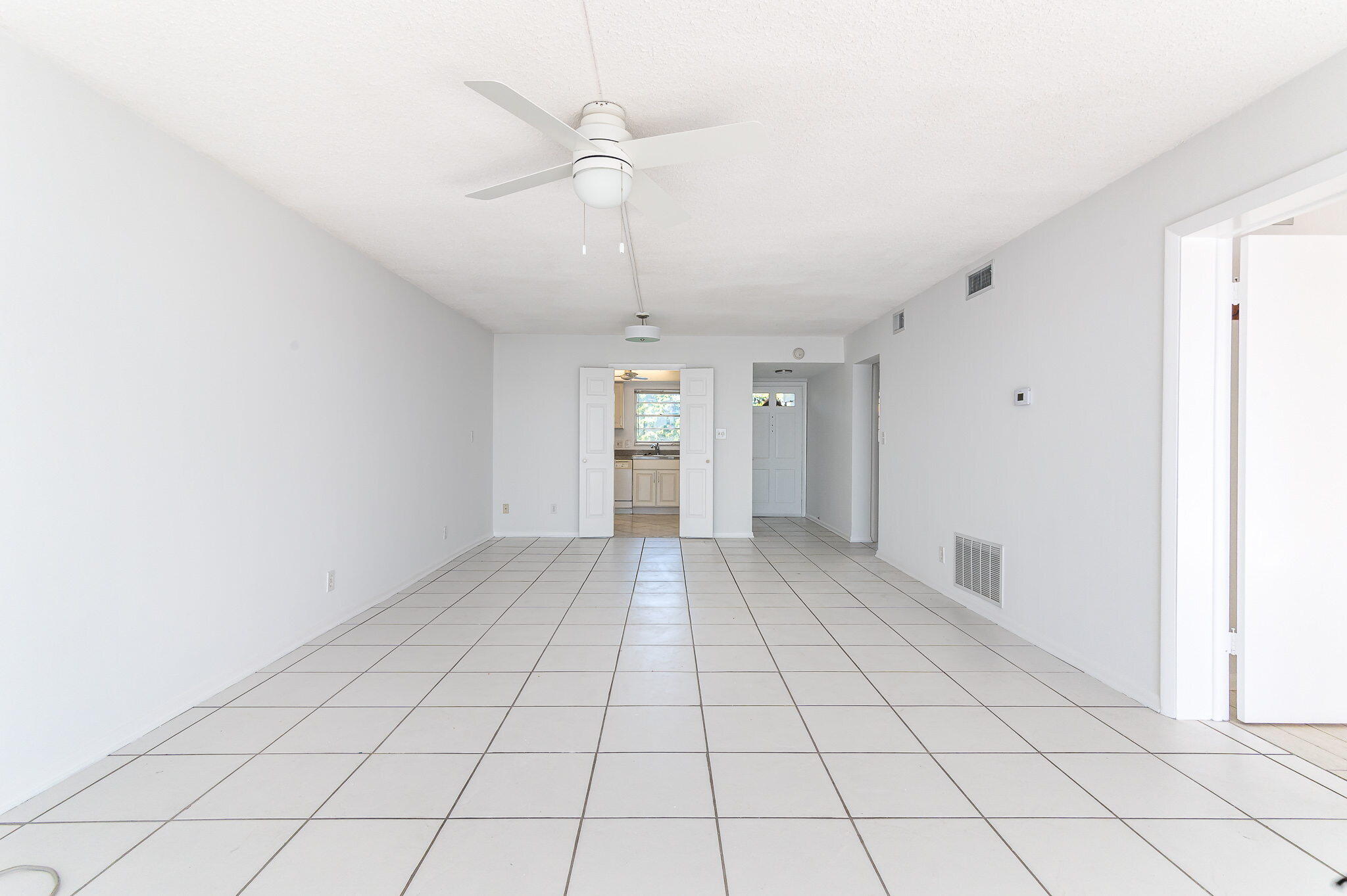 52 Yacht Club Drive 203