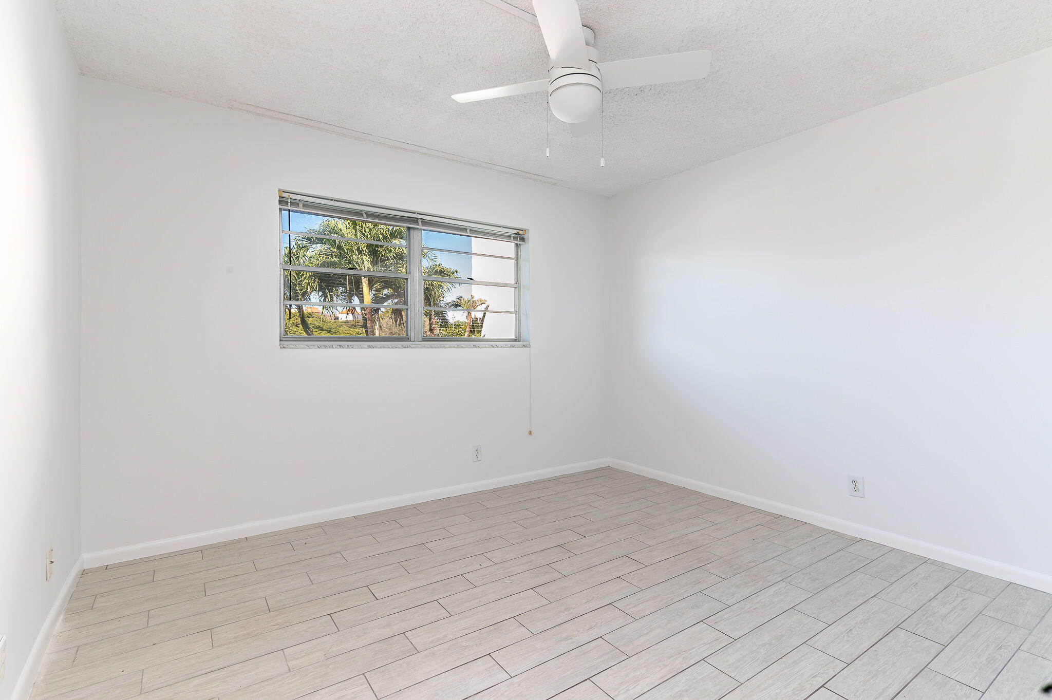 52 Yacht Club Drive 203