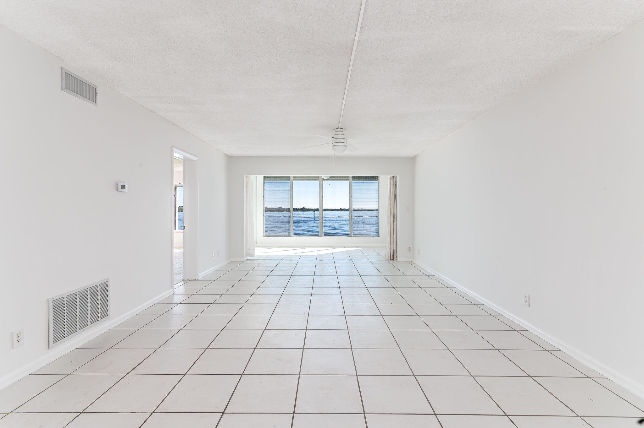 52 Yacht Club Drive 203