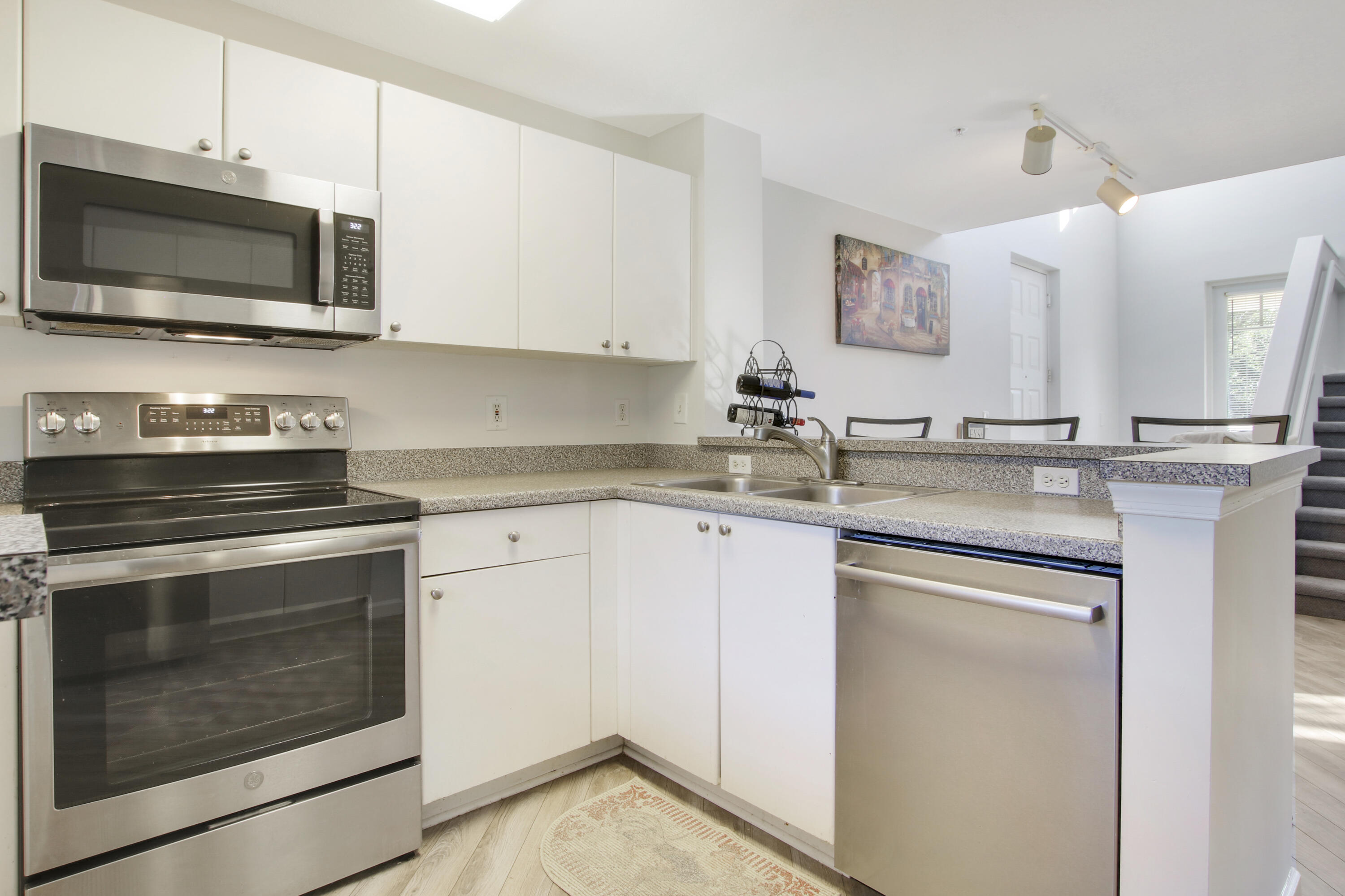 1116 University 24 Boulevard 24