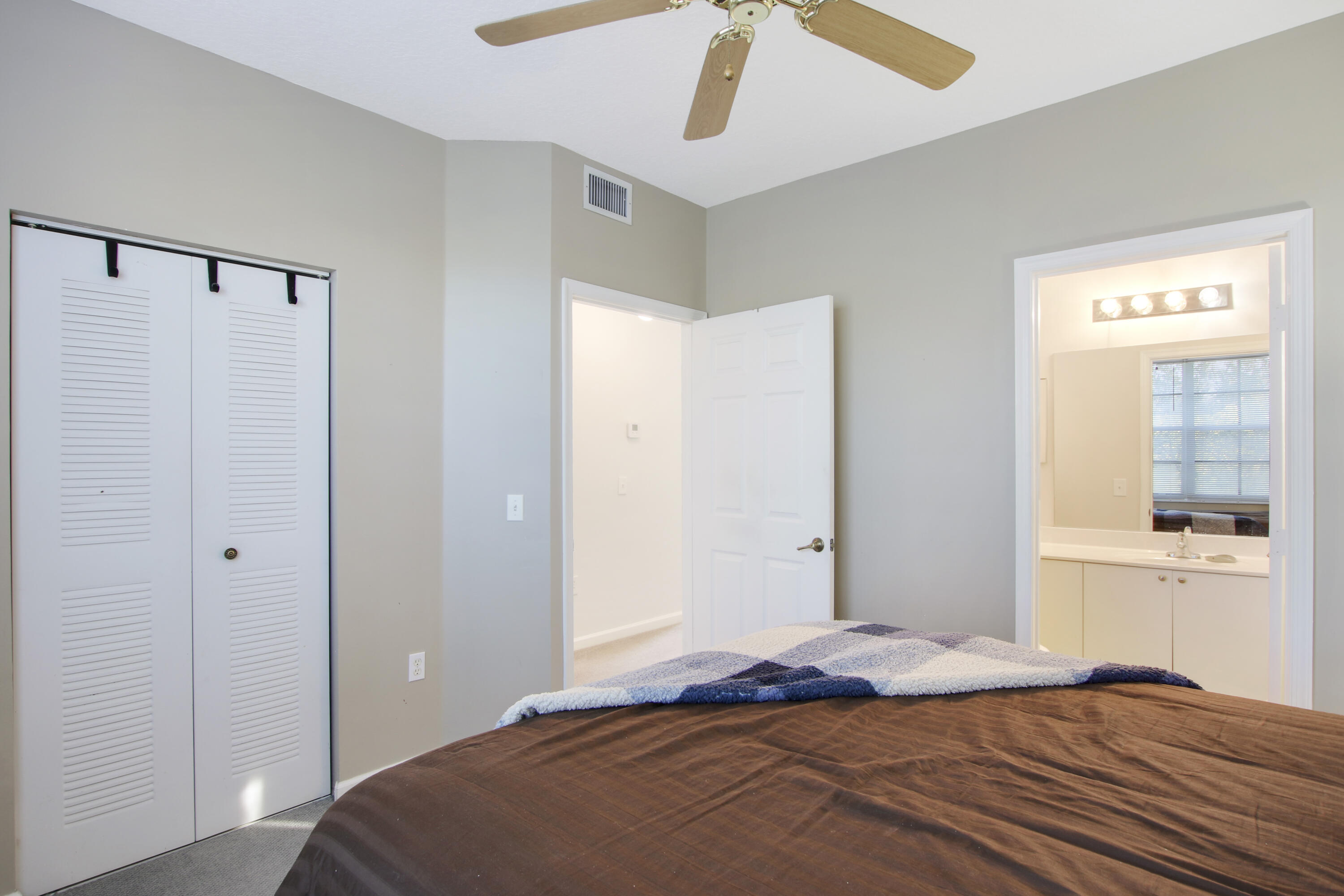 1116 University 24 Boulevard 24