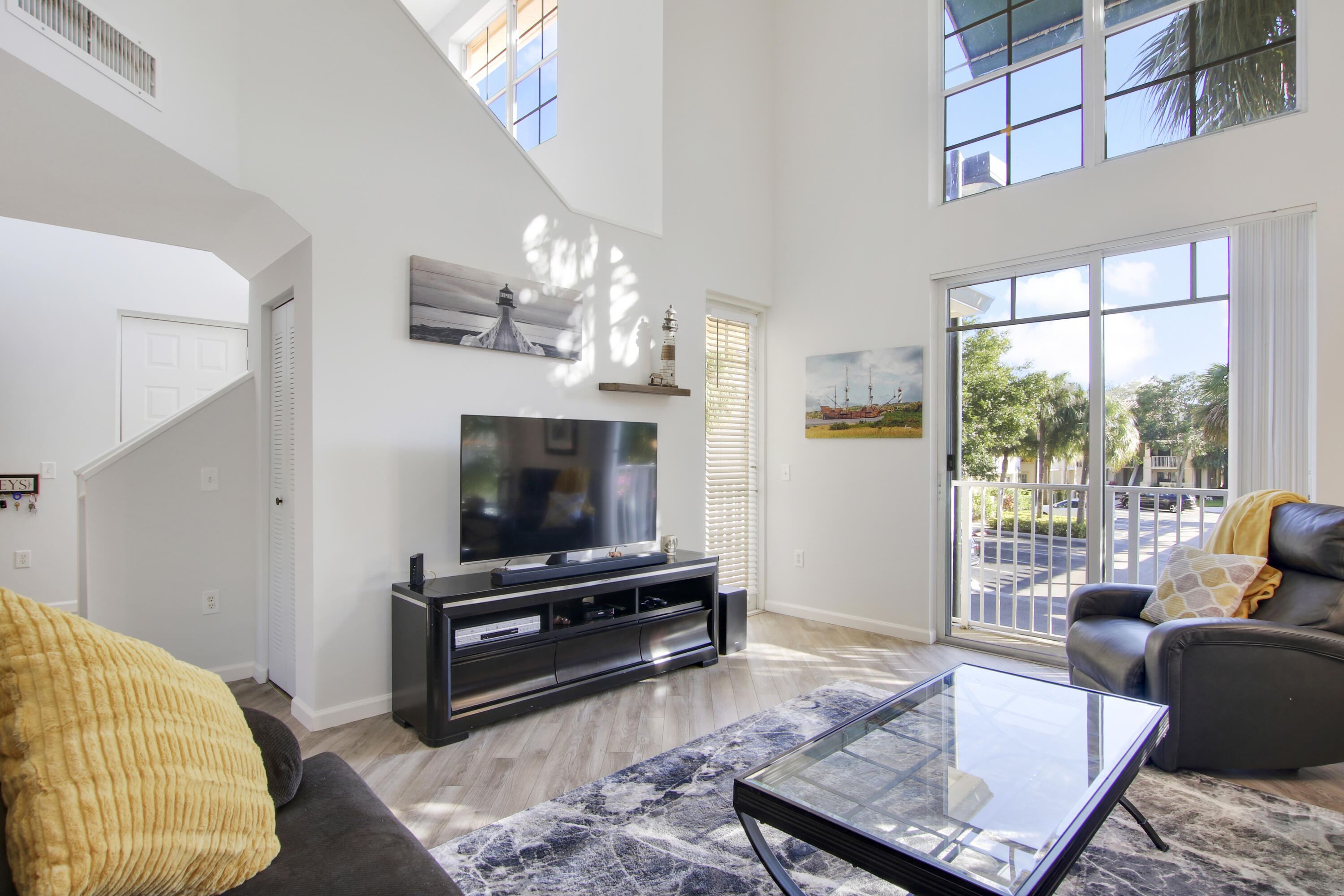 1116 University 24 Boulevard 24