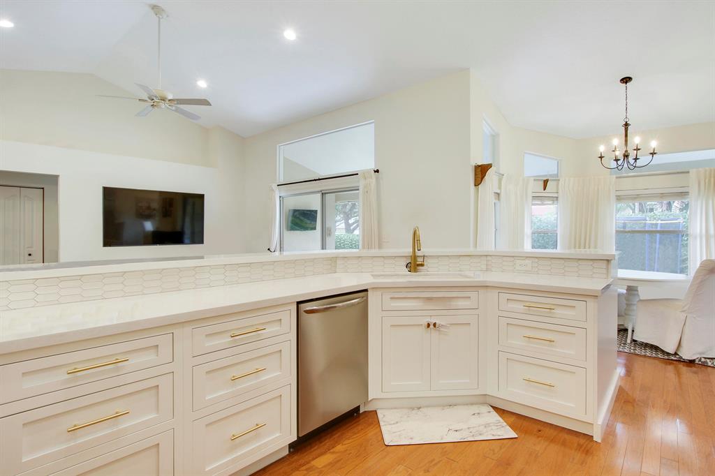 401 Mangrove Point